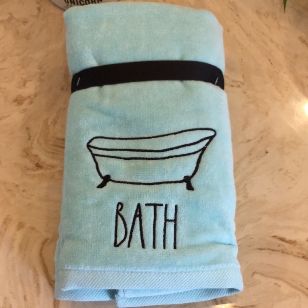 🛀 2 Rae Dunn BATH Velour Hand Towels Set Blue - Picture 7 of 7